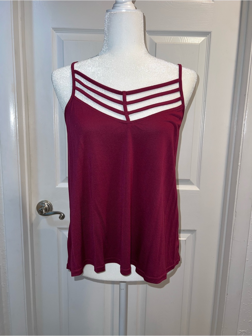 Charlotte Russe Burgundy Multi-Strap Women's Tank Top size Large